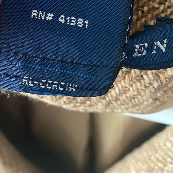 Ralph Lauren Blazer; Excellent condition, classic and timeless - Picture 5 of 7